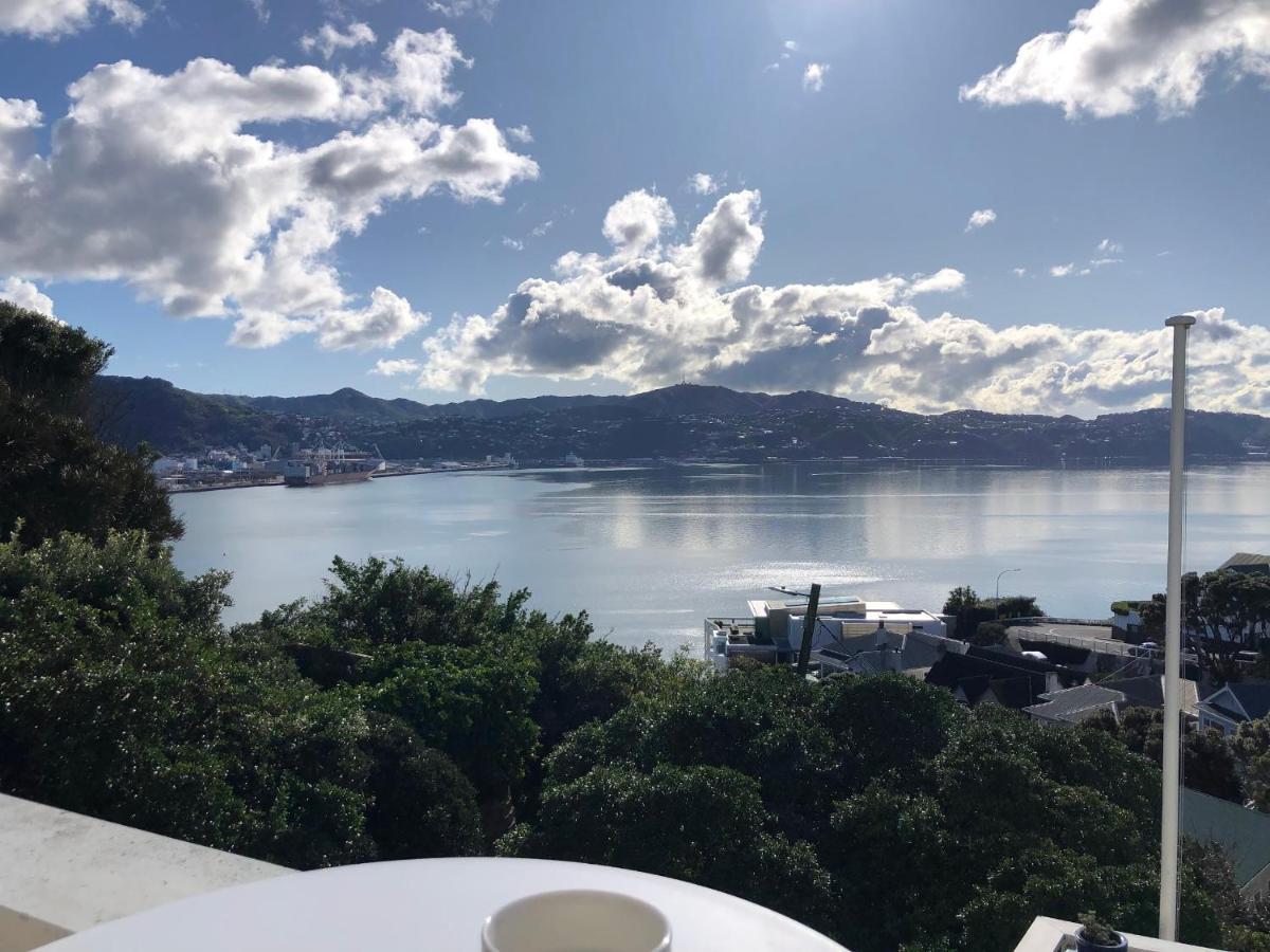 Incredible Views! Luxurious Studio & Outdoor Living Уелингтън Екстериор снимка
